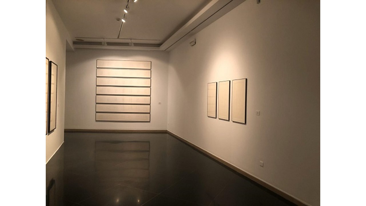 Vista de "Elena Asins. La ciencia como herramienta del arte" en la Sala Vimcorsa en Córdoba (2019).