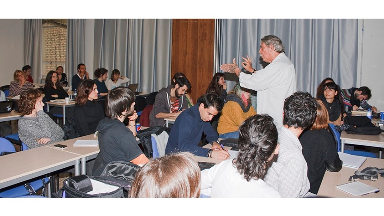 Conferencia en la Universidad Complutense de Madrid.