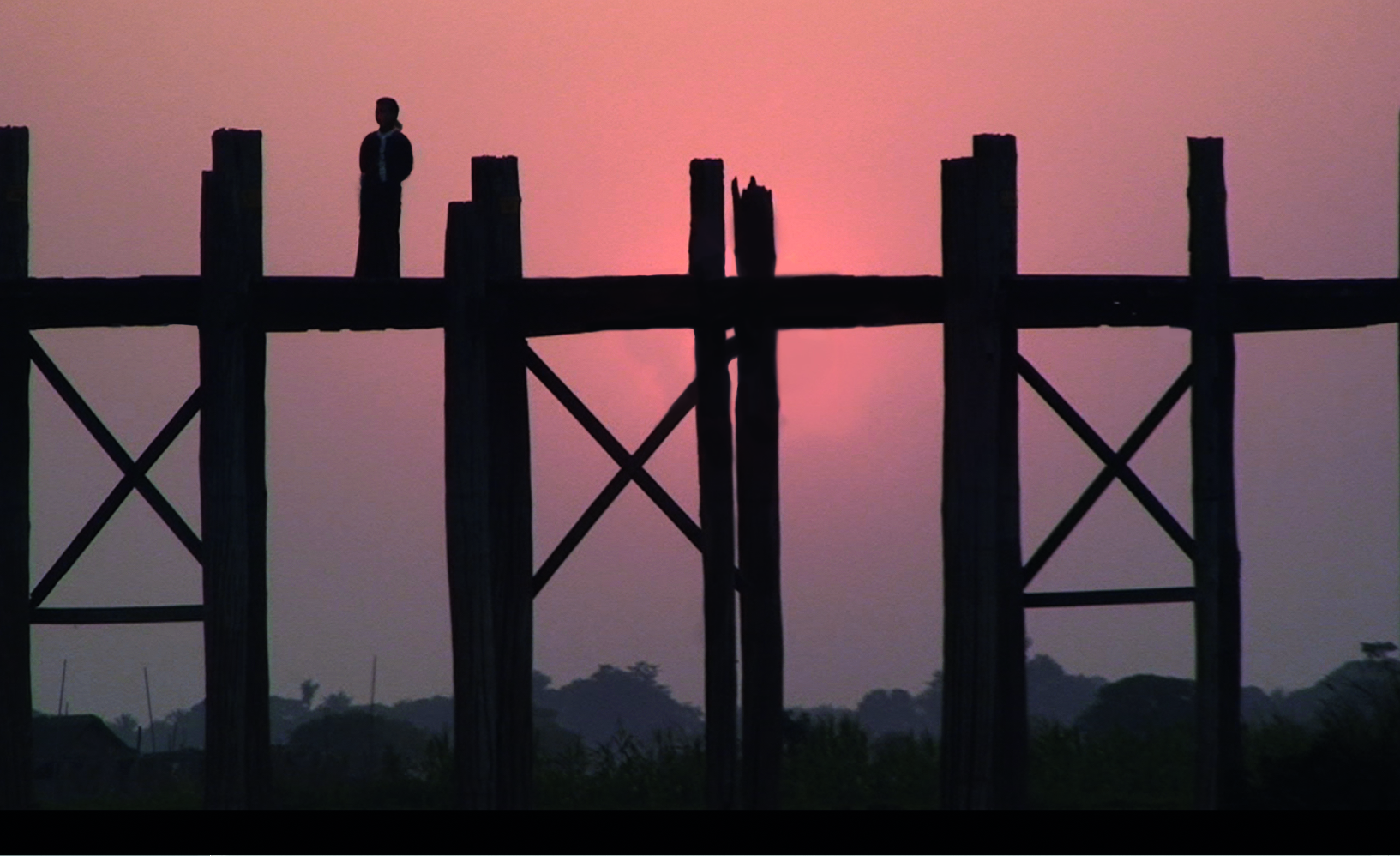 From the Birmania series. Way to Mandalay, 2012. Digital photography. 70 x 100 cm. Ed. 1/3