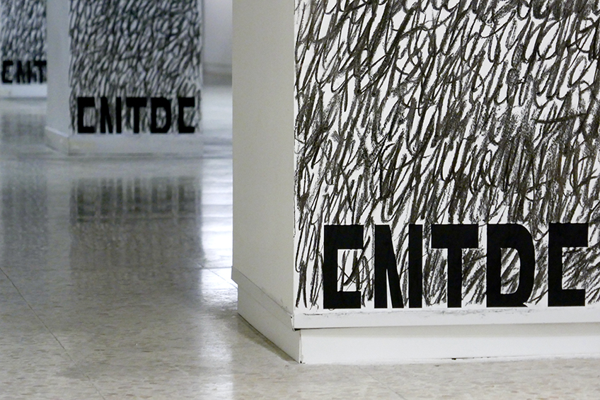 Vista del site-specific "Espacios del ENTRE" en Galería Freijo, 2021.