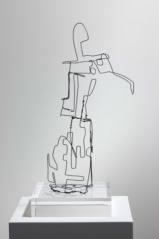 Personaje II, 1941. Alambre de hierro. 40 x 21 x 15 cm.