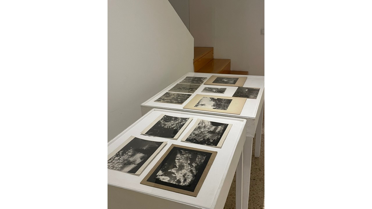 Vista de instalación. Fotografías vintage Fernández Balbuena. OFF PhotoEspaña 24.