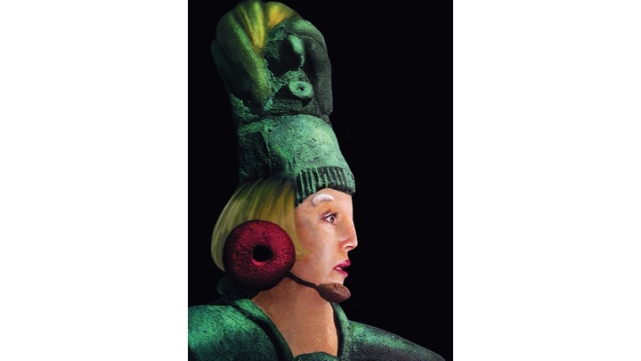 ORLAN hybridises with Mayan figures nº9, 2022.