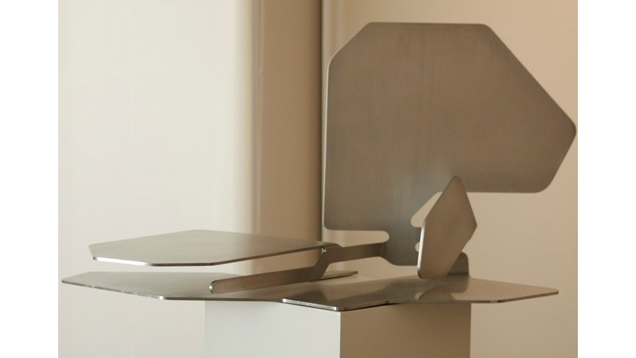 P. Palazuelo, "Voyage Inmobile Nº 1", 1977. Polished aluminium sculpture. Unique piece. 42 x 80 x 54 cm.