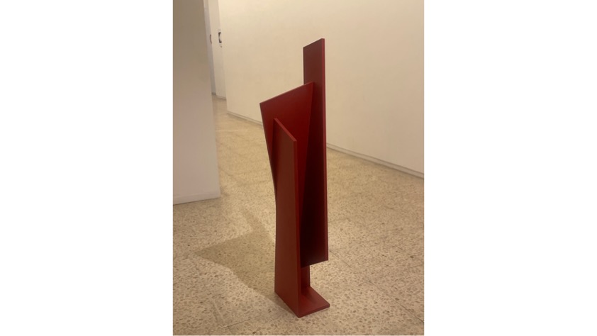 Juan Cuenca,  "S/T". 2025. 126,5 x 31 x 26,5 cm