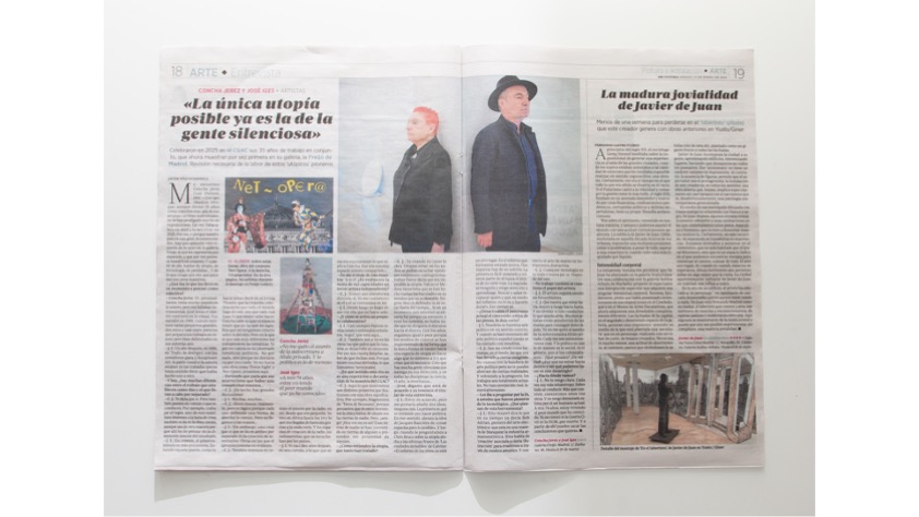 Installation view. Photo © Ale Lenoix.