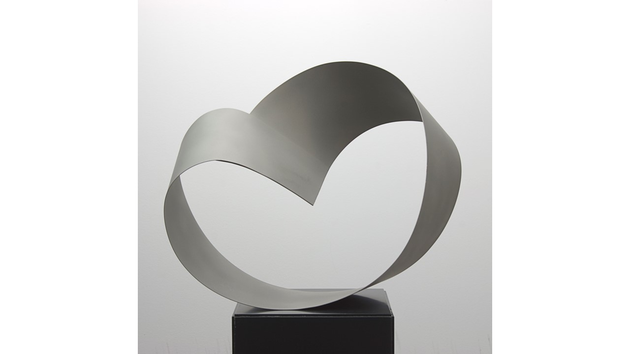 "Moebius3",  2013. Stainless steel sheet. Sprayed aluminium silicate treatment. 32 x 40 x 24 cm.