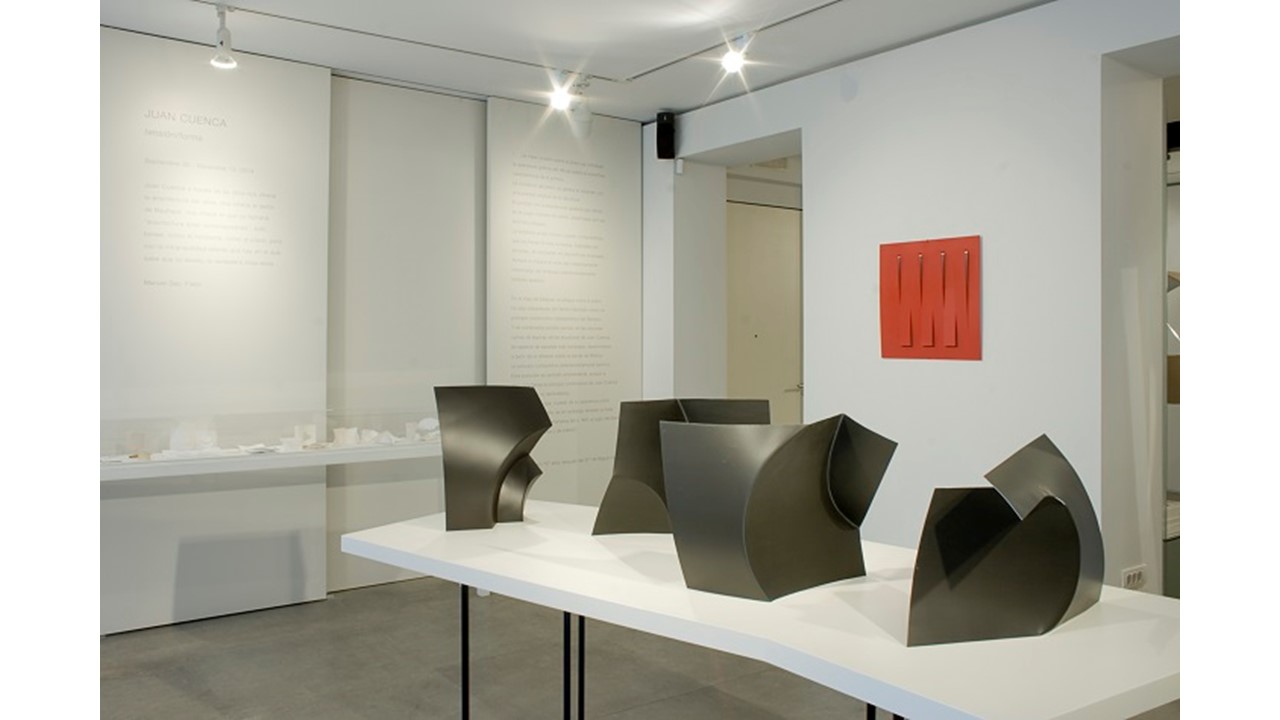 Vista de la exposición "Tensión/Forma" de Juan Cuenca en Galería Freijo.