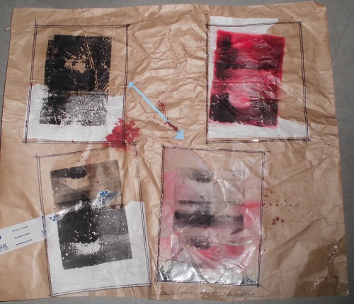 F. Ehrenberg. "Cuatro ventanas a mi Casa/México - con ira y tristeza", 2014. Tinta mimeográfica aplicada con rodillo o disuelta en thinner, gotas de sangre (del autor), spray acrílico, tinta Sharpie, lápiz, cinta plástica sobre papeles Revolución y Kraft hecho en Brasil. 56 x 98 cm.