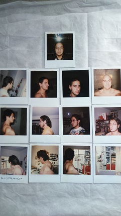 F. Llanos. "28, 12, 1999, 14:00, 210º", 1999. 13 polaroids, 11 x 9 cm c/u.
