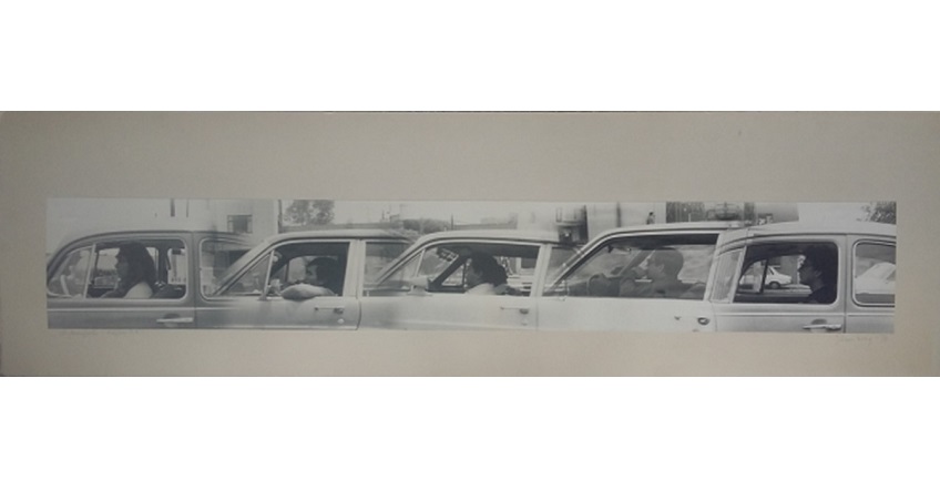 F. Ehrenberg. "Automópolis", 1978. Fotografía en blanco y negro montada sobre cartulina. 32,3 x 112 cm.