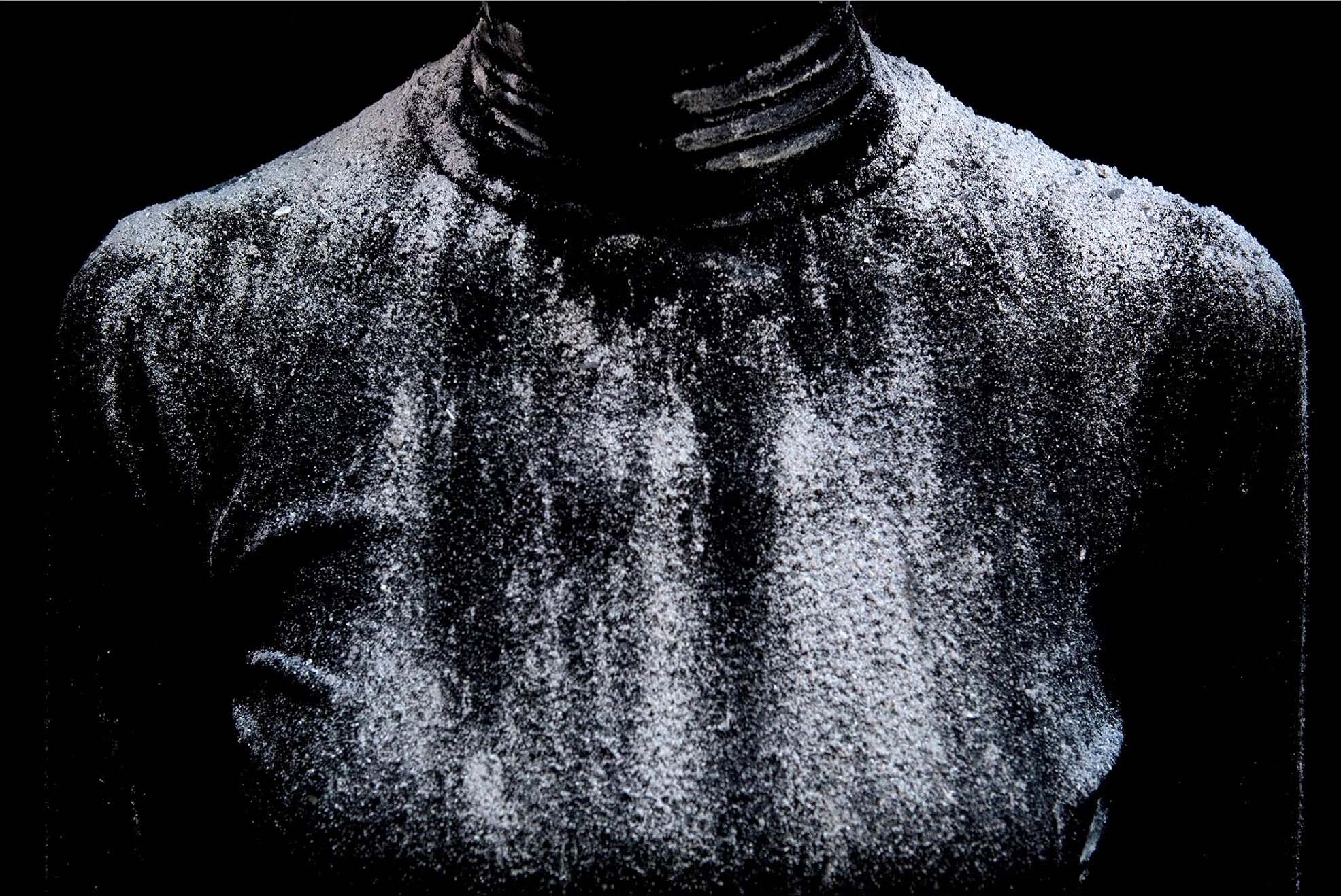 Suspended Life Series (On the Ash), 2016.
Photography. Pigmented inks on Hahnemühle Photo Rag Baryta paper. 90 x 135 cm Ed. 1/3