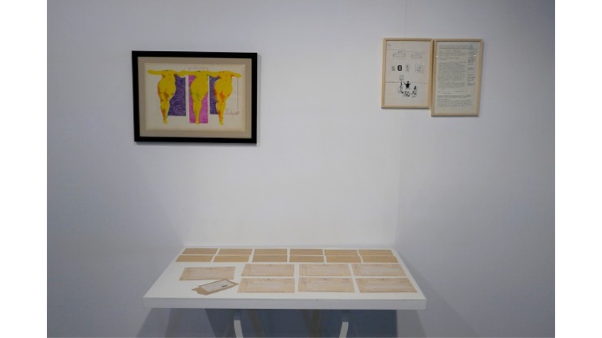 Vista de las obras de Felipe Ehrenberg en  "TEXT [NO TEXT]" dentro del programa LZ46, en Galería Freijo, 2020.