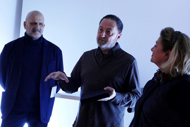 Horacio Fernández, Antonio Alcaraz y Angustias Freijo presentando el catálogo TEXT [NO TEXT].