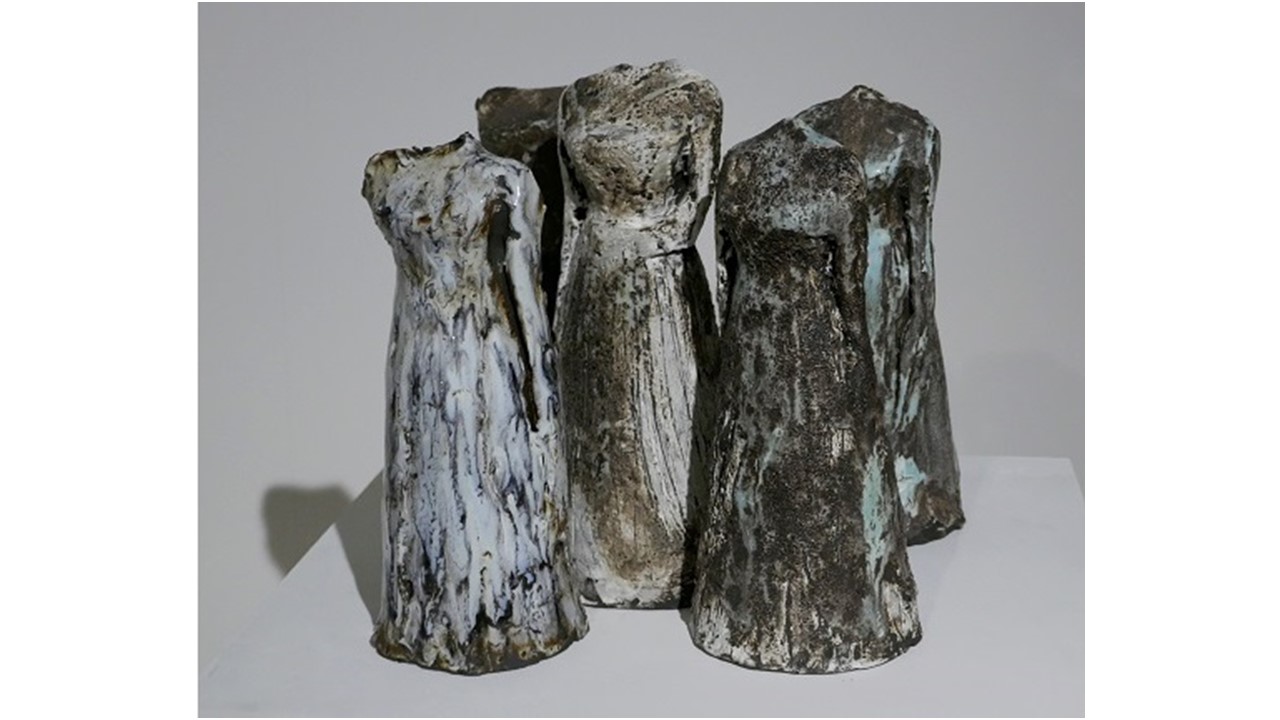"Korai", 2020. Five sculptures. Ceramics (glazed stoneware). Various measures, of approximately 23 x 10 x 10 each.