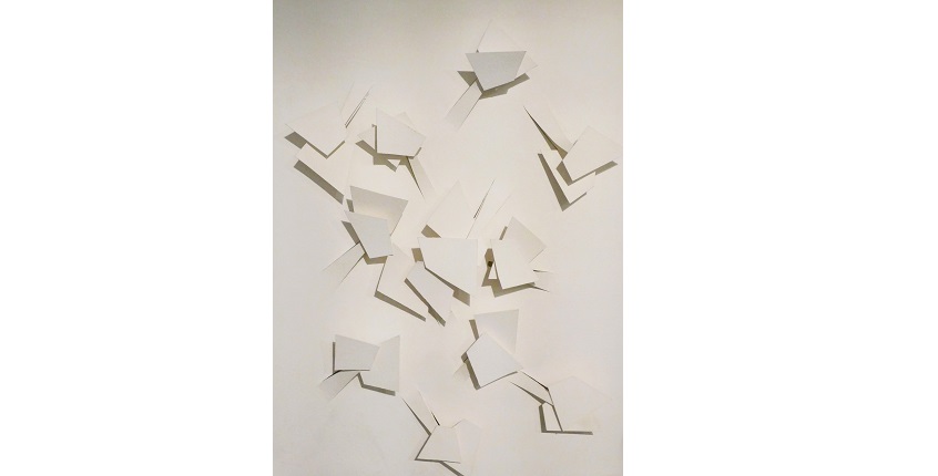 Arthur Luiz Piza. "Untitled", 1998. Three-dimensional work made of handmade cardboard type paper, cut out. 75 x 57 cm