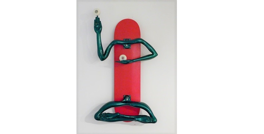 José Antonio Hernández-Diez. "Shiva-geigy", 2010. Madera, aluminio y resina. 77 x 45 x 16 cm