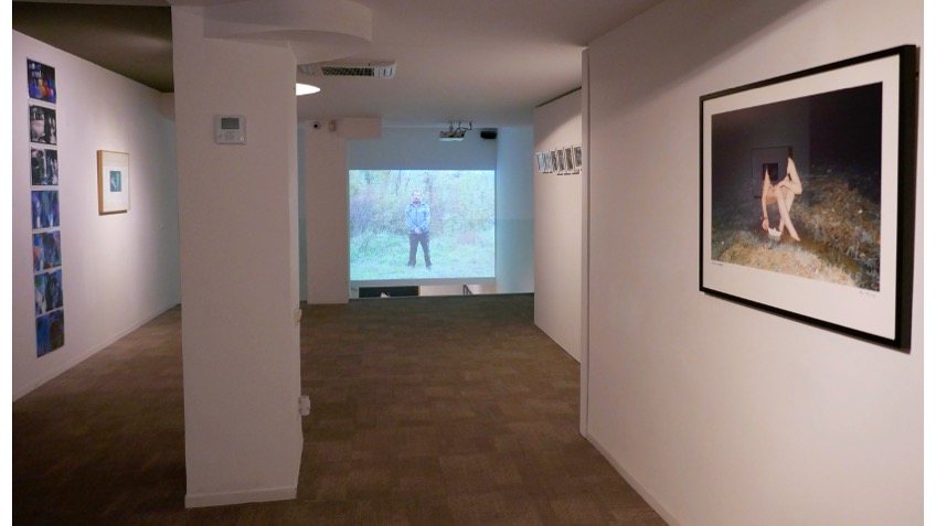 Vista de la exposición "Famosos y anónimos. Retratos" dentro del marco del Festival Off de PhotoESPAÑA 2022.