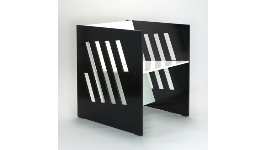 "Sillón 3P". "Dominó" model, 2013. Lacquered MDF chipboard. 70 x 57 x 64 cm. Ed. 9/24