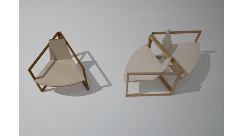 Models of the chairs "Liceo" and "Liceo tú y yo".