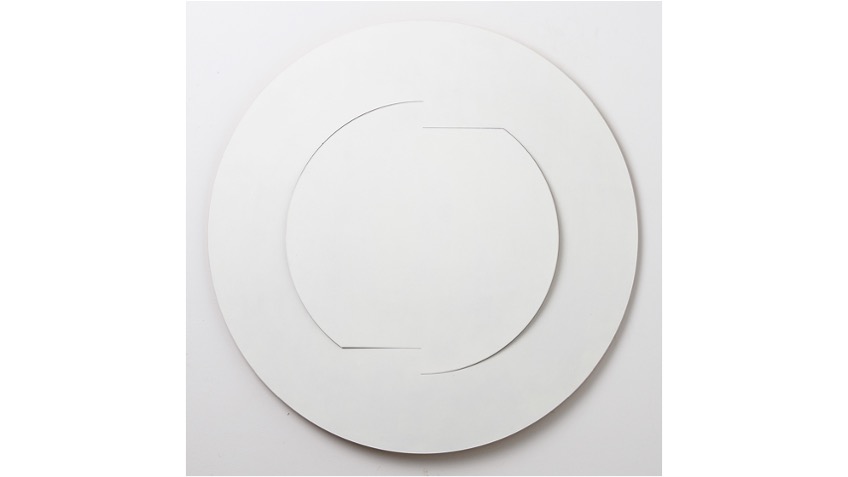"G1", 2022. Stretched and oil-painted plywood
Diameter: 59 cm