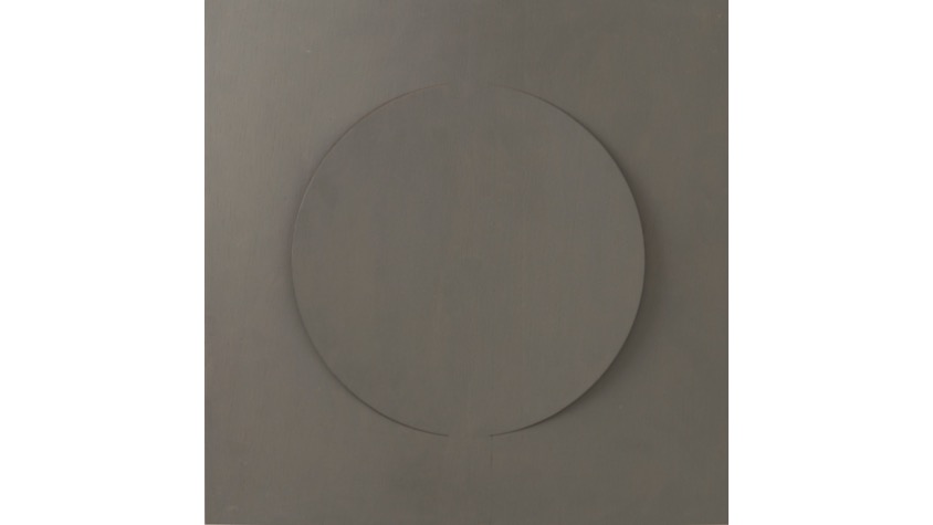 Letra O, de "Abecedario", 2021. Lámina de contrachapado de madera cortada a láser, tensada y pintada al óleo. 39,3 x 39,3 cm