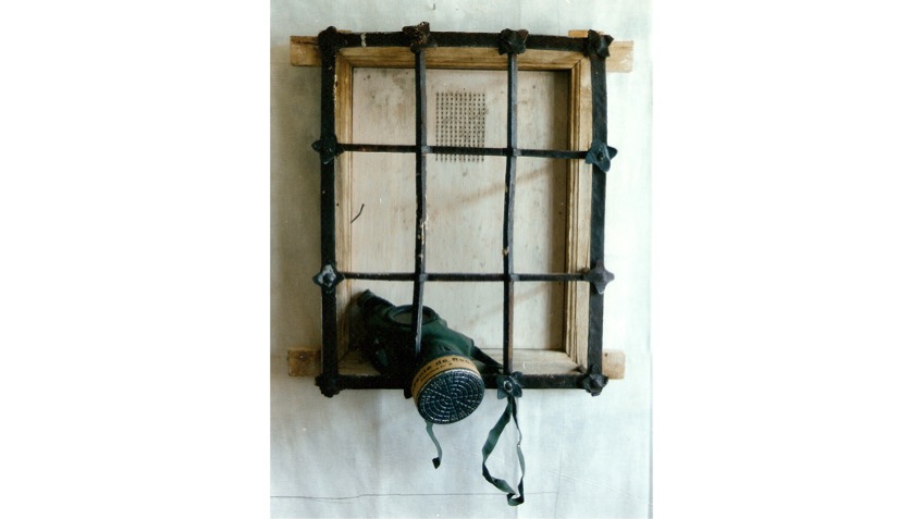 "CO2", 1991. 62 x 60 x 32 cm.