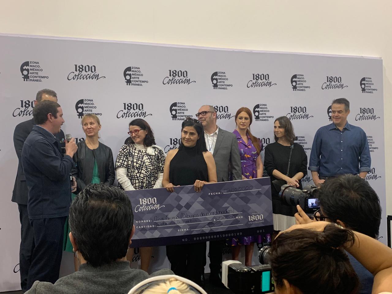 Gina Arizpe, ganadora del Primer Premio de la Colección 1800 - ZONA MACO 2020