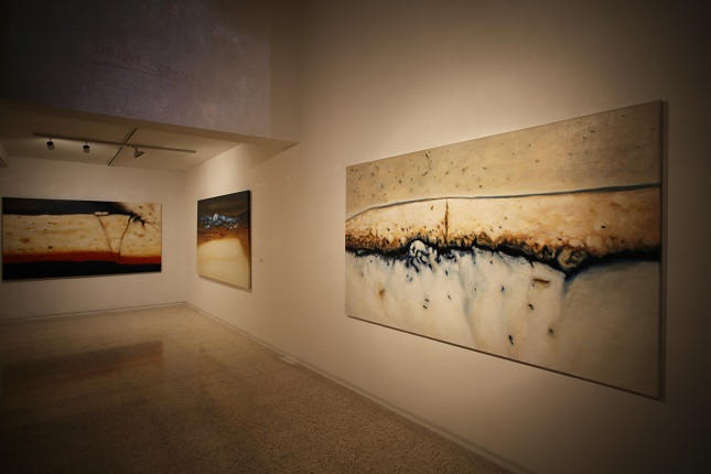 Vista de la exposición "Arqueología del color" de David Beltrán en la Galería Freijo.