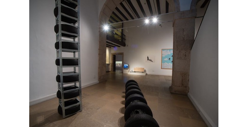 Installation view of "Decuple esclava" and "Nonuple móvil" (1991) by Antoni Abad in the exhibition "Epílogo a la siesta de un fauno". Teruel Museum.